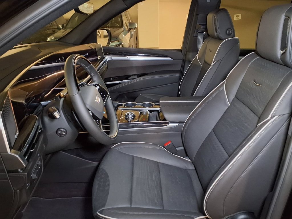 New 2026 Cadillac Escalade Sport AWD/4WD image 15