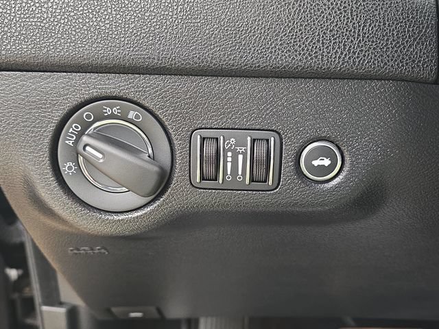 Used 2019 Chrysler 300 Touring w/ Sport Appearance Package RWD image 34