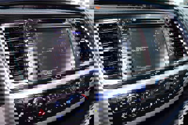 Used 2016 Toyota Highlander Plus image 14