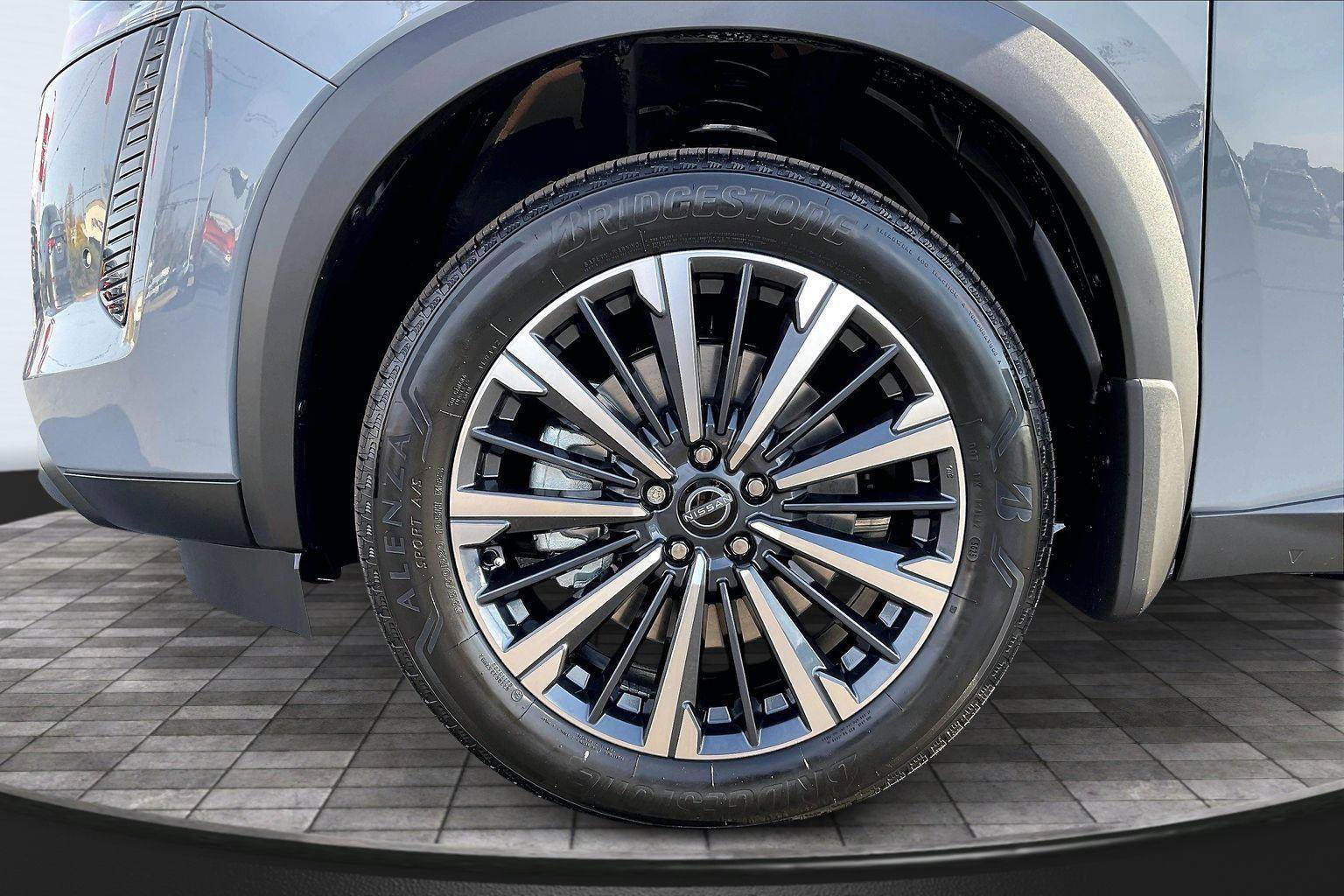 New 2026 Nissan Pathfinder Platinum image 12