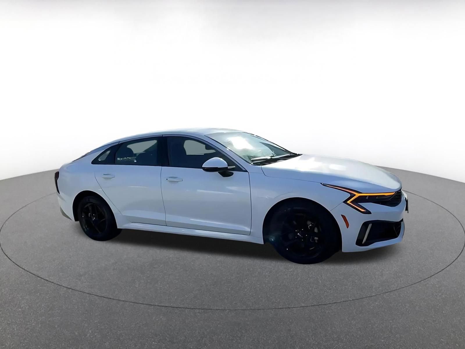 Used 2025 Kia K5 LXS image 2