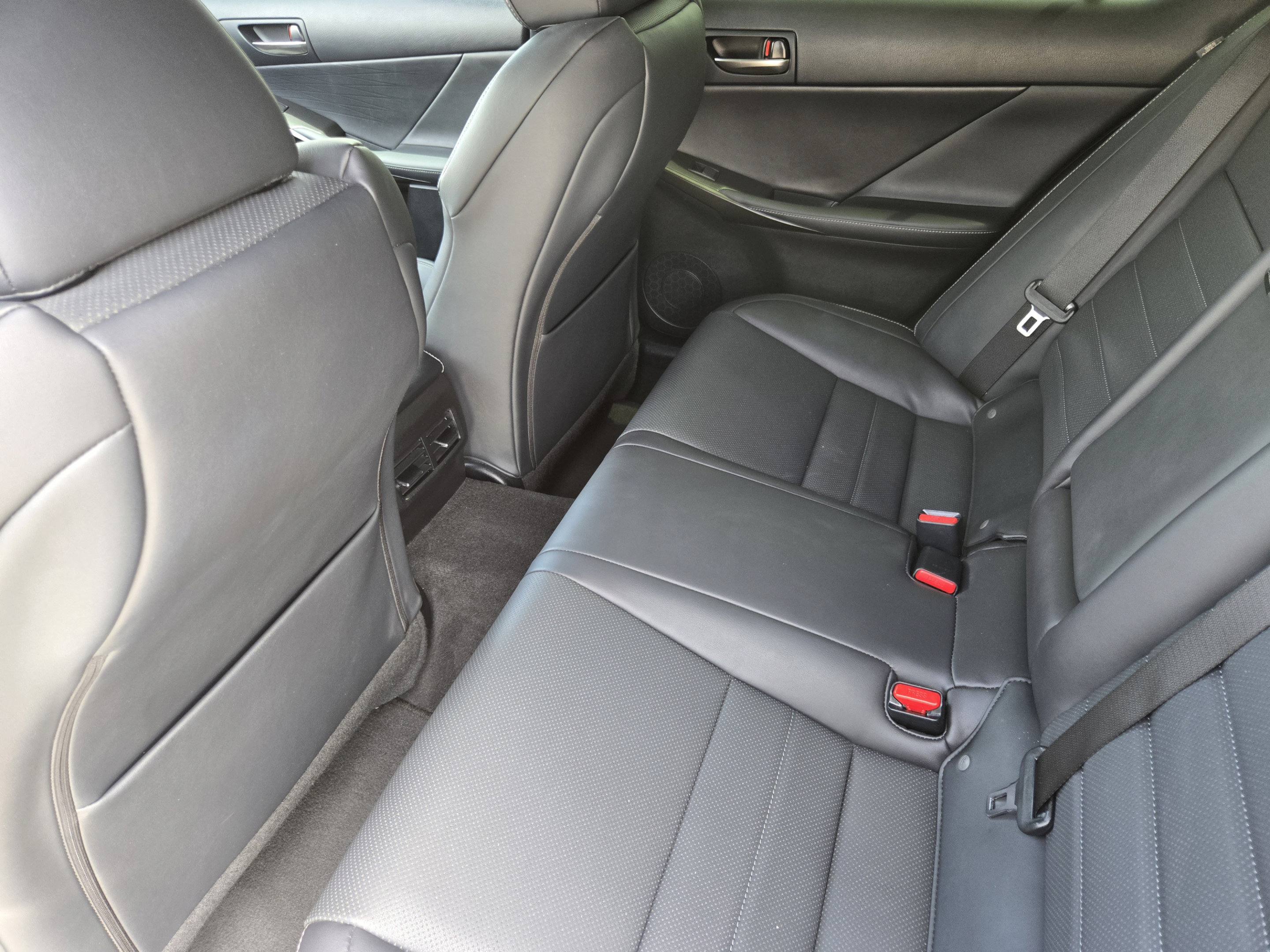 Used 2023 Lexus IS 350 F Sport w/ Navigation Package RWD image 27