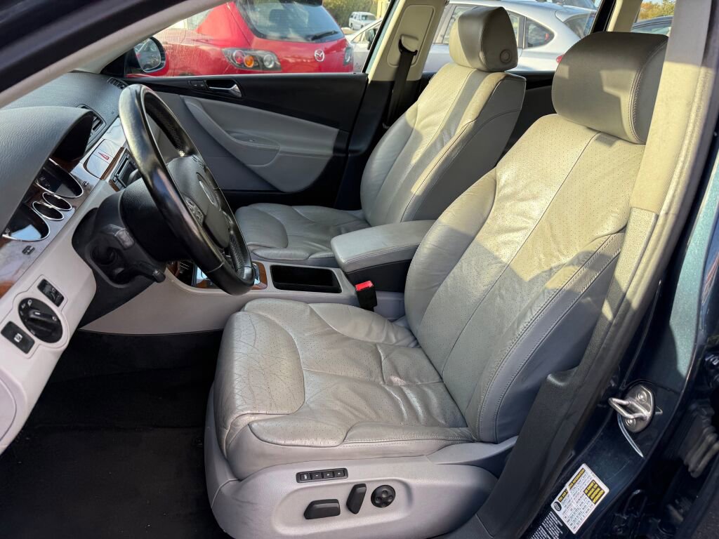 Used 2007 Volkswagen Passat 3.6 image 8