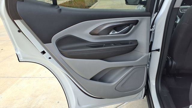 Used 2023 GMC Terrain SLE image 16