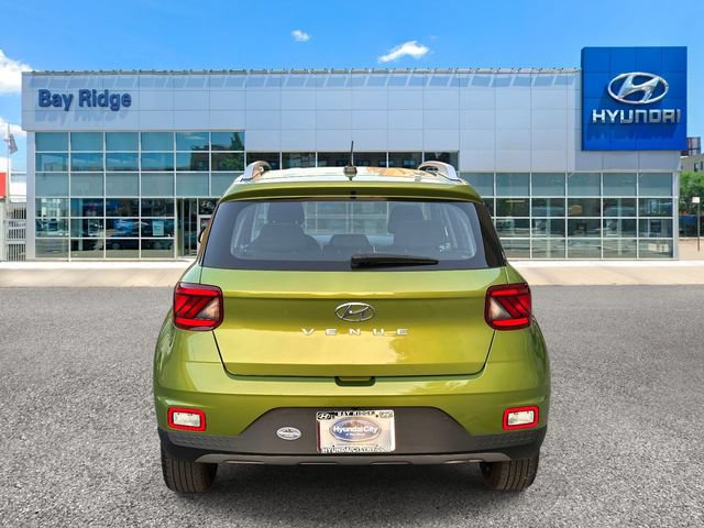 Used 2023 Hyundai Venue SEL w/ Cargo Package FWD image 5