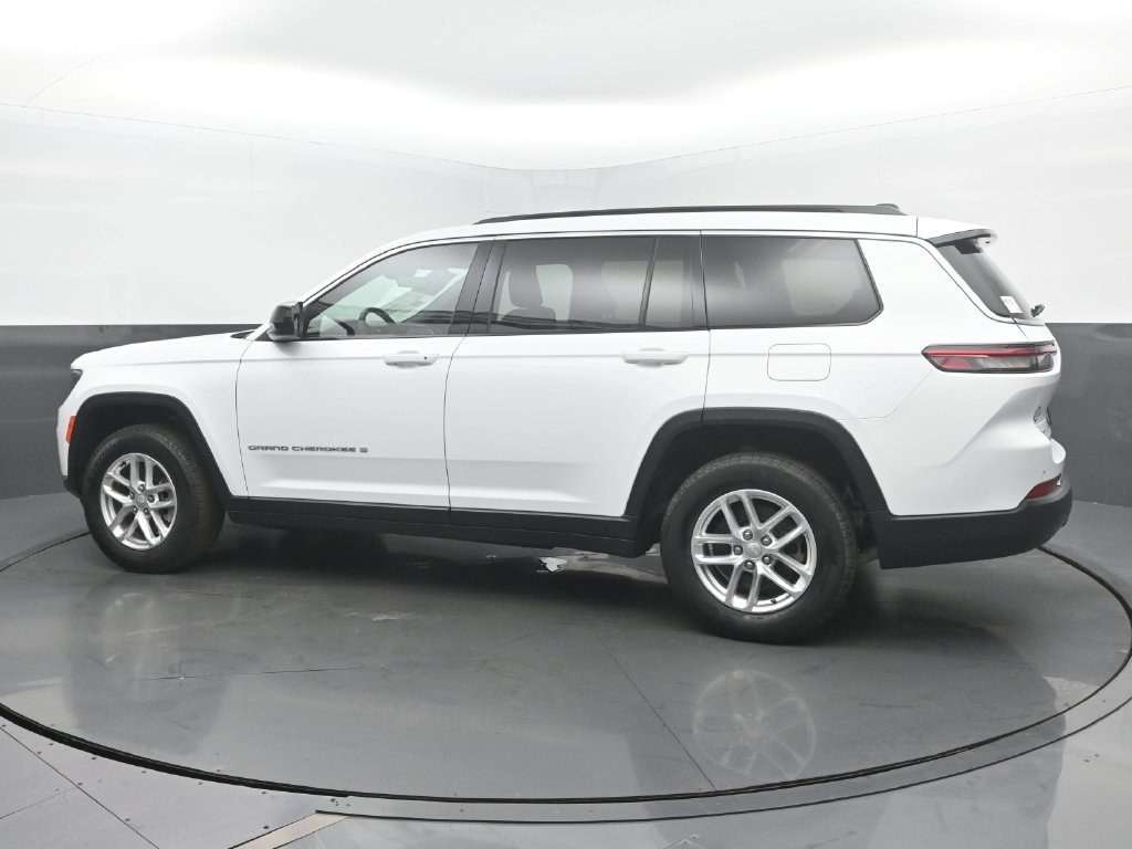 Used 2025 Jeep Grand Cherokee L Laredo w/ Luxury Tech Group I AWD/4WD image 3