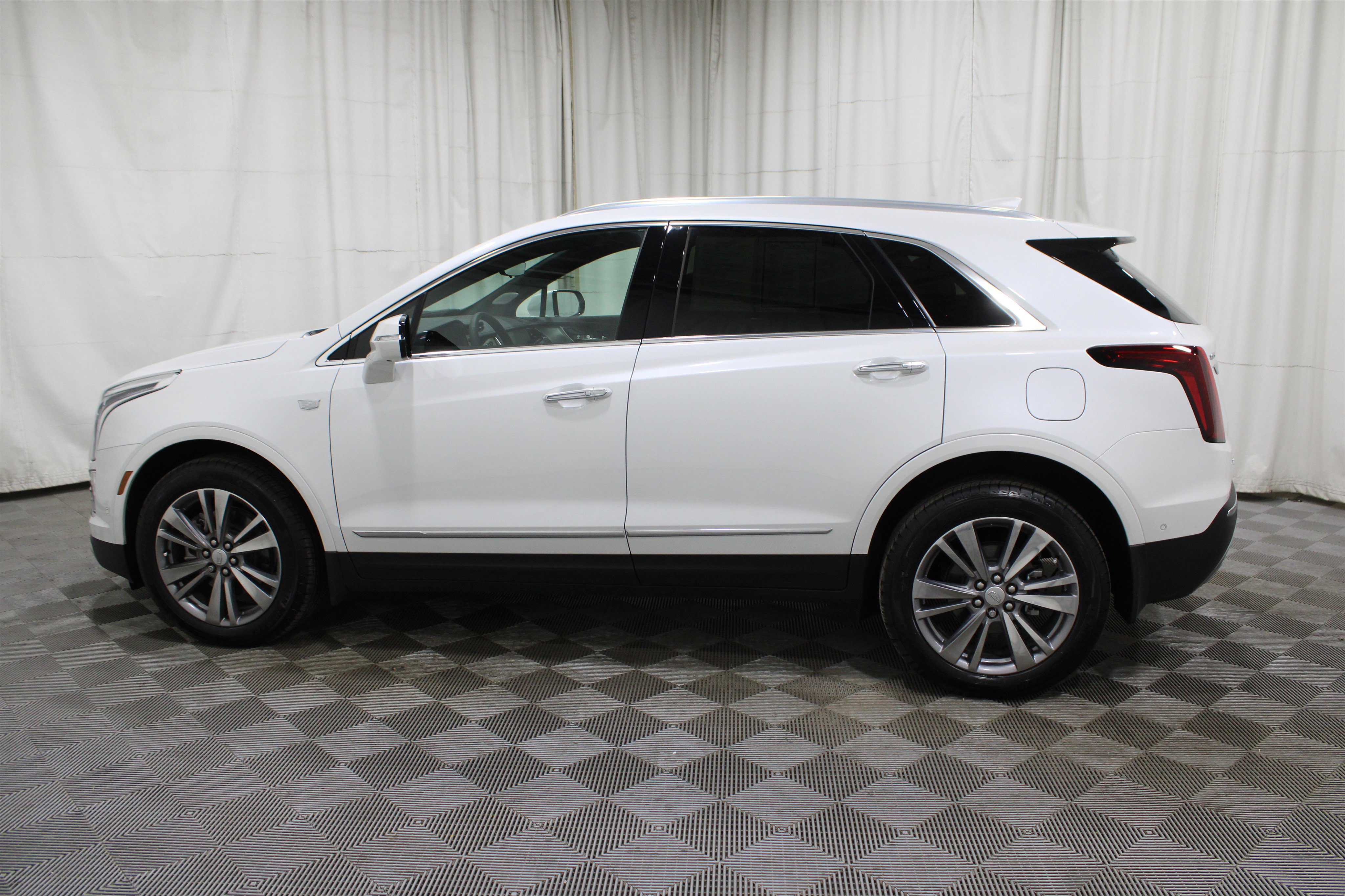 Certified 2024 Cadillac XT5 Premium Luxury w/ Technology Package image 39