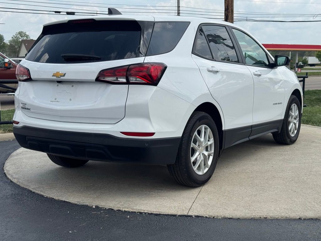 Used 2024 Chevrolet Equinox LS w/ LS Convenience Package FWD image 7