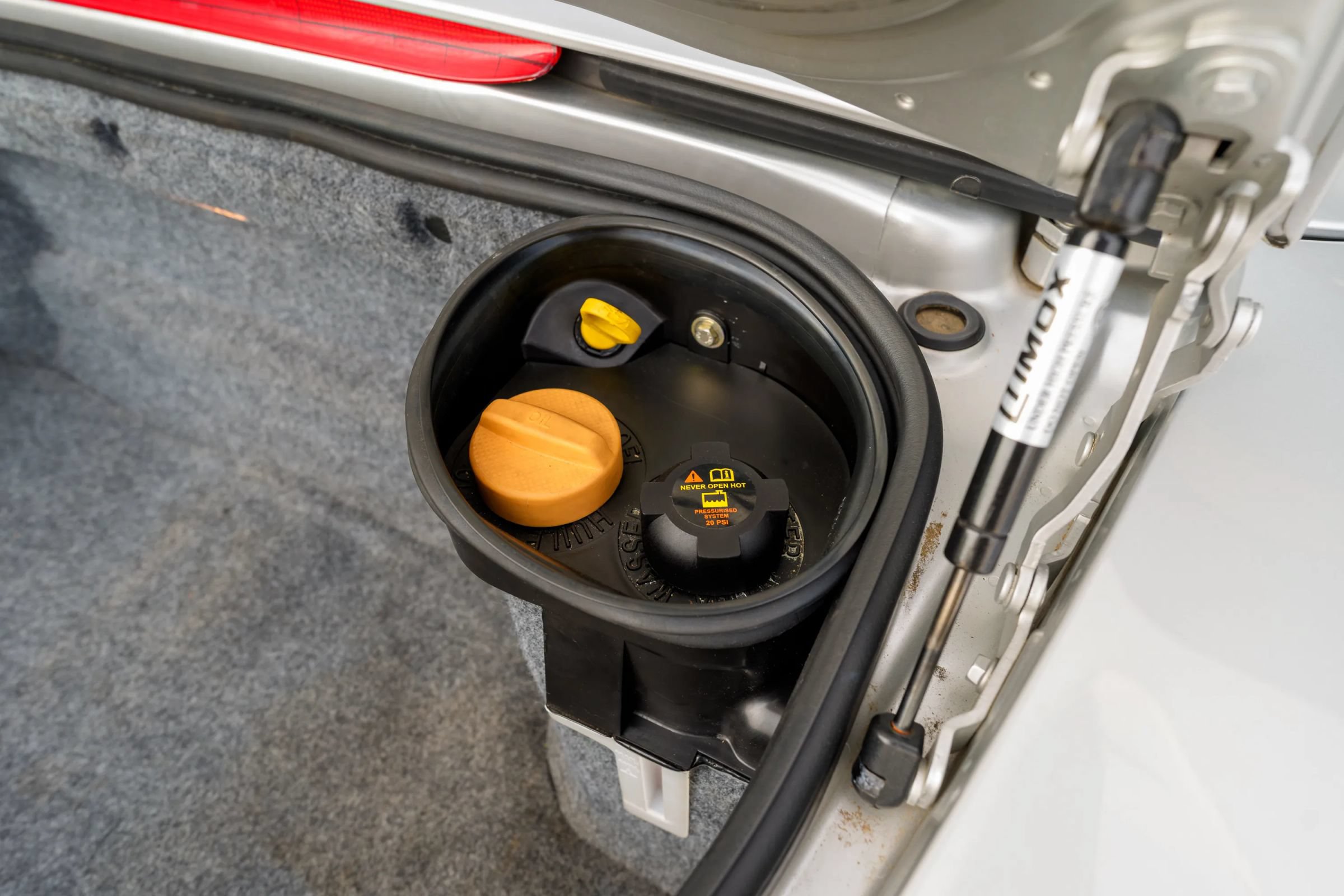 Used 1999 Porsche Boxster RWD image 55