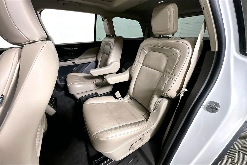 Used 2021 Lincoln Aviator Reserve w/ Equipment Group 201A image 26