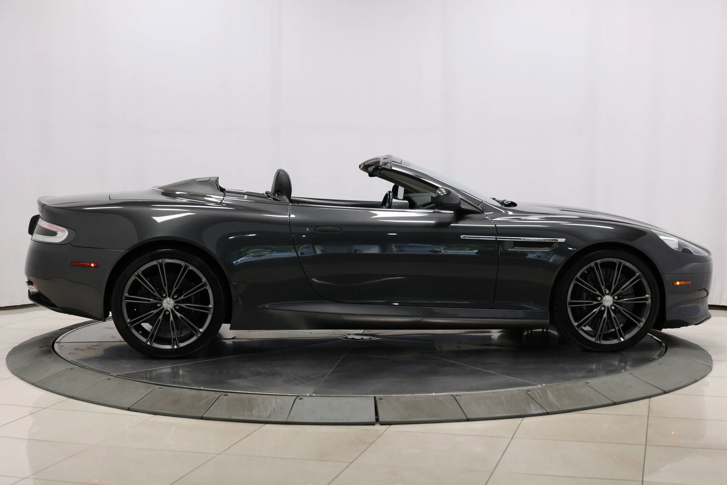 Used 2012 Aston Martin Virage Volante image 66