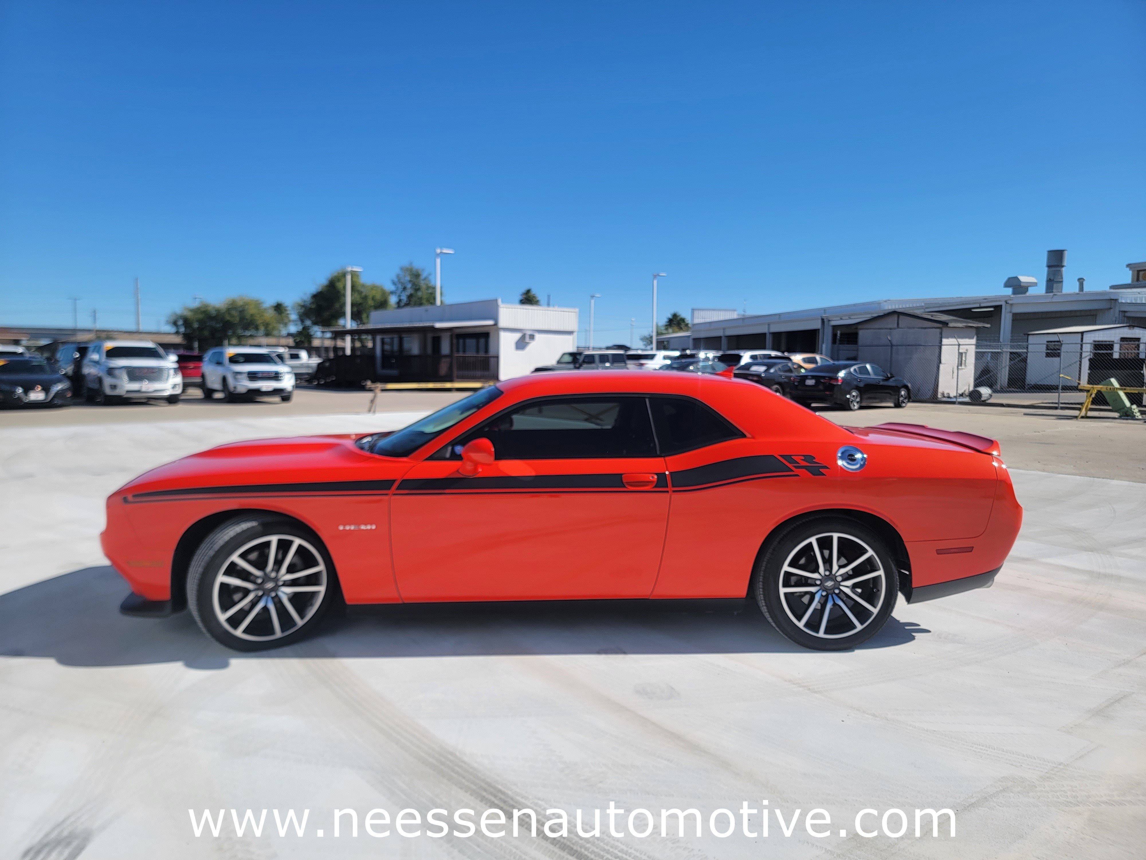 Used 2022 Dodge Challenger R/T w/ Plus Package image 4