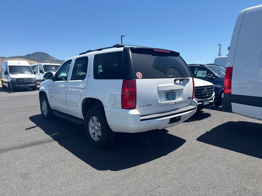 Used 2013 GMC Yukon SLT w/ SLT-2 Equipment Package AWD/4WD image 3
