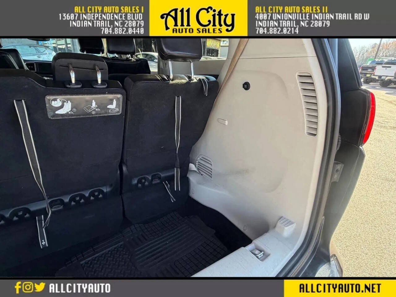 Used 2020 Chrysler Voyager Lxi FWD image 33