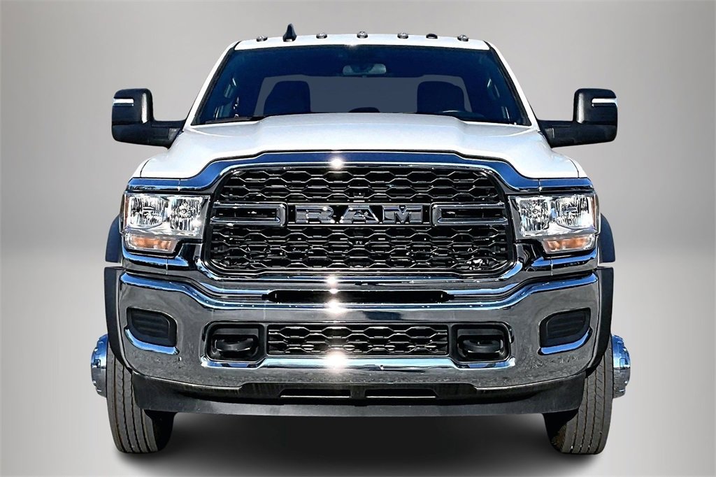 Used 2024 RAM 5500 Tradesman w/ Chrome Appearance Group image 4