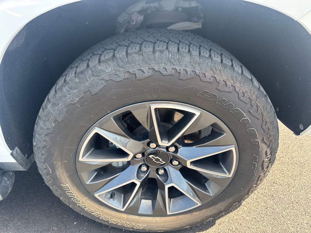 Used 2021 Chevrolet Tahoe Z71 w/ Luxury Package AWD/4WD image 10