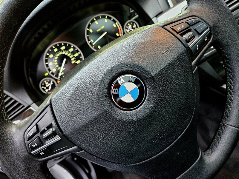 Used 2014 BMW 535d Sedan RWD image 25
