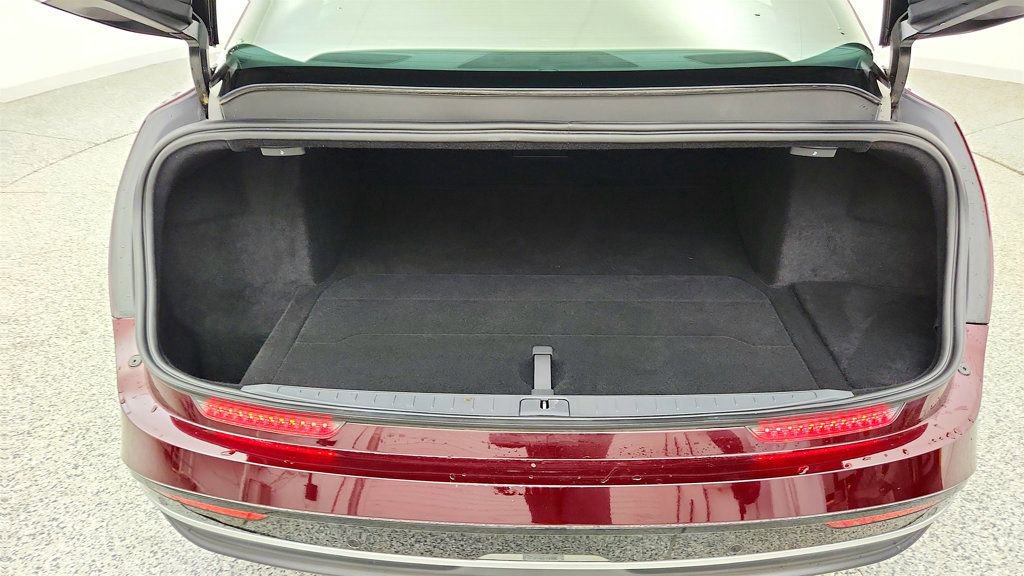 Used 2024 Lucid Air Pure RWD image 25
