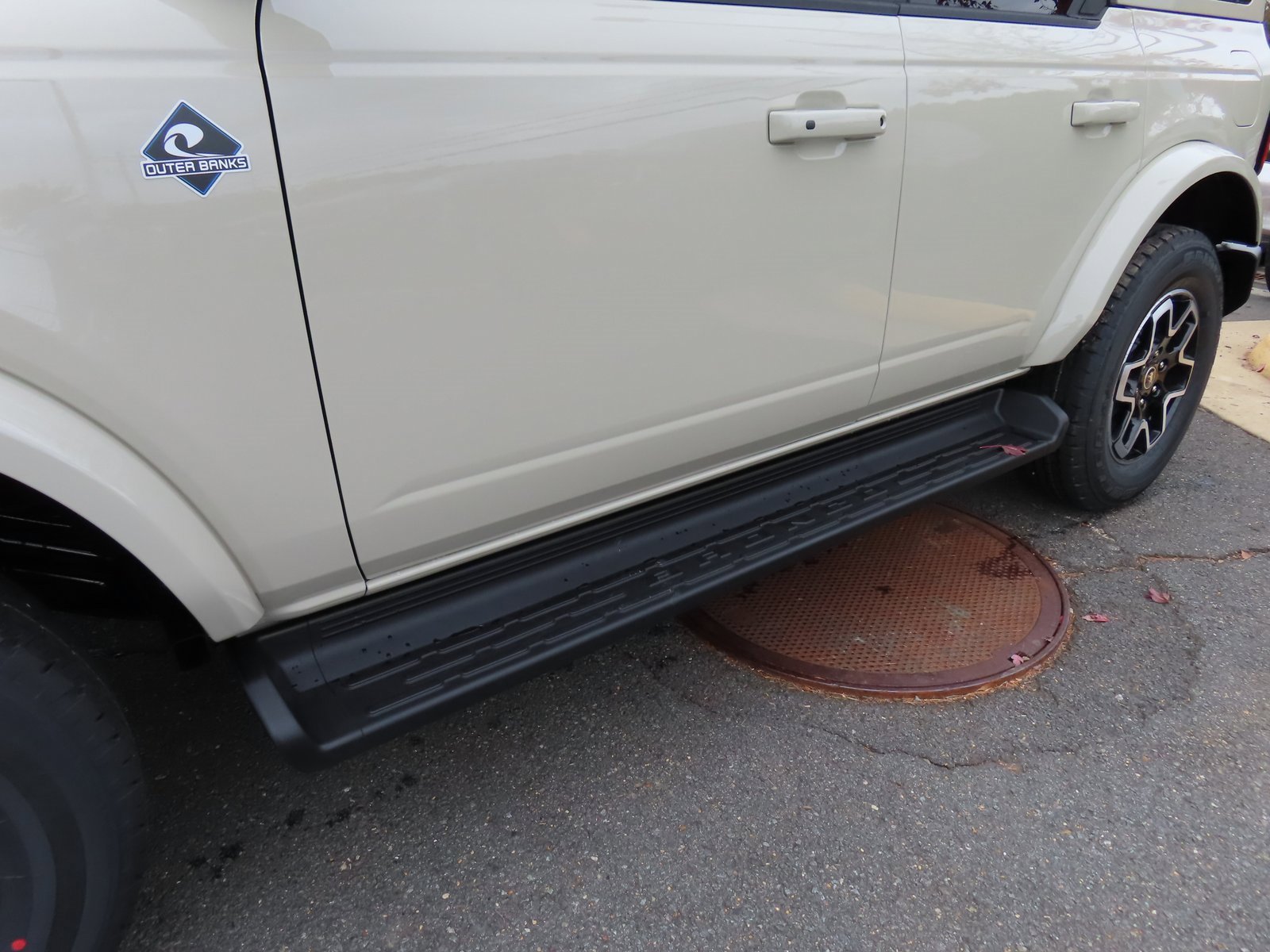 New 2025 Ford Bronco Outer Banks image 7