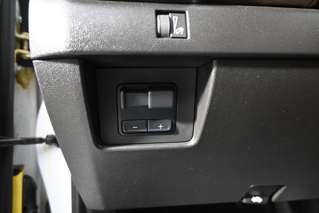 Used 2024 GMC Canyon Denali AWD/4WD image 24