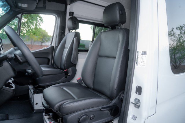 Used 2024 Mercedes-Benz Sprinter 2500 image 11