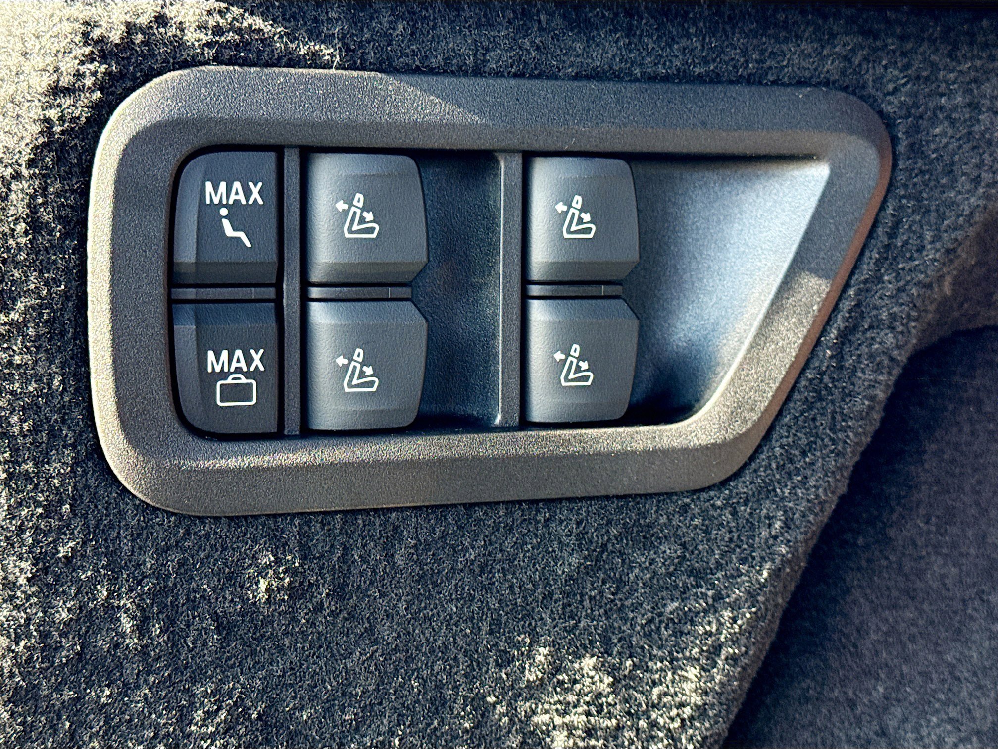 New 2026 BMW X7 M60i image 13