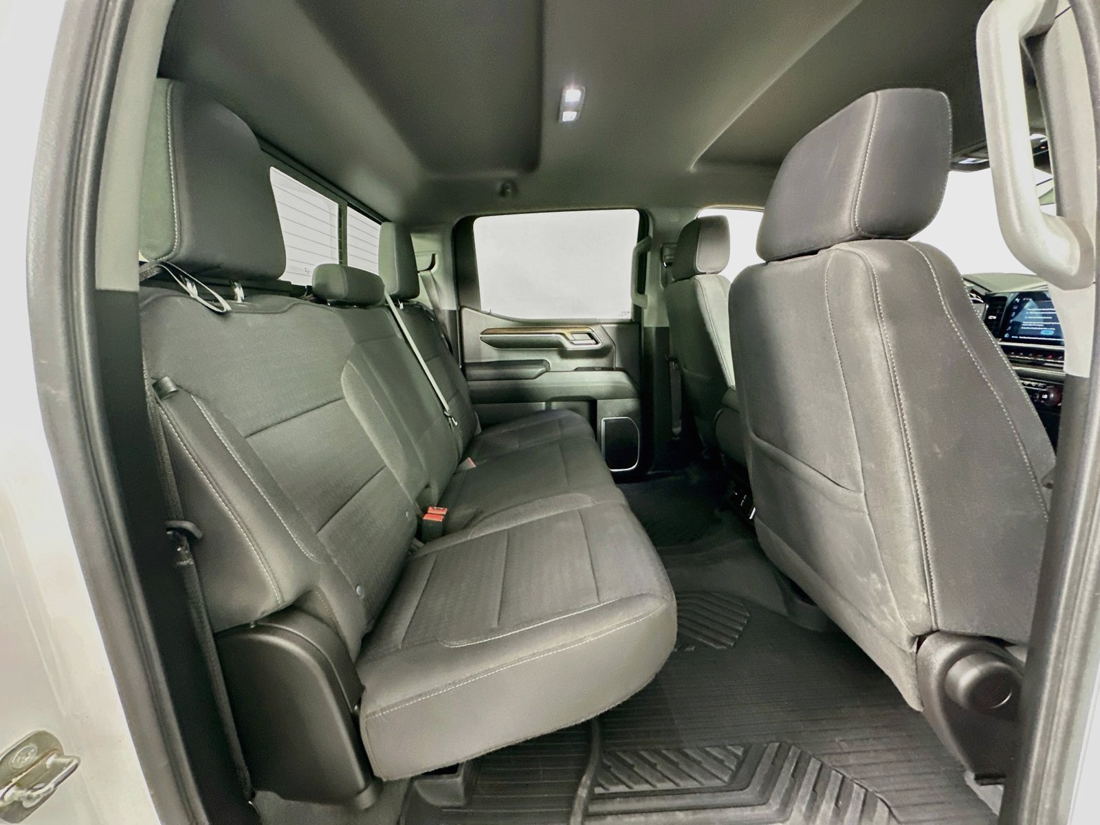 Used 2024 Chevrolet Silverado 1500 LT AWD/4WD image 28