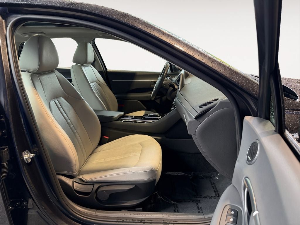 Used 2020 Hyundai Sonata SEL w/ Premium + Sunroof Package FWD image 24