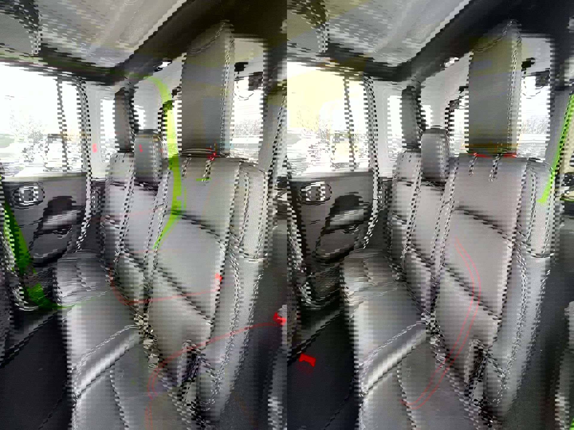 Used 2019 Jeep Wrangler Unlimited Rubicon w/ Uconnect 4C Nav & Sound Group image 26