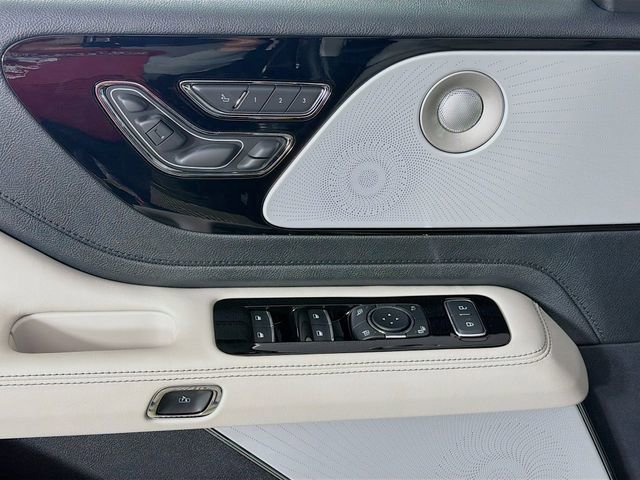 New 2026 Lincoln Aviator Reserve AWD/4WD image 19
