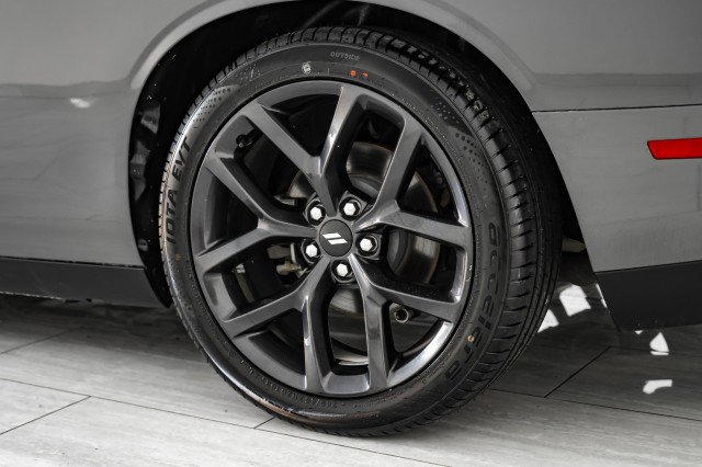 Used 2019 Dodge Challenger R/T w/ Blacktop Package image 45