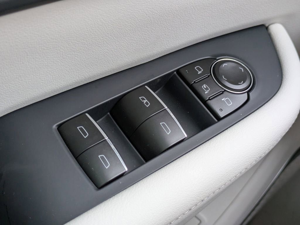 New 2026 Buick Enclave Avenir FWD image 25