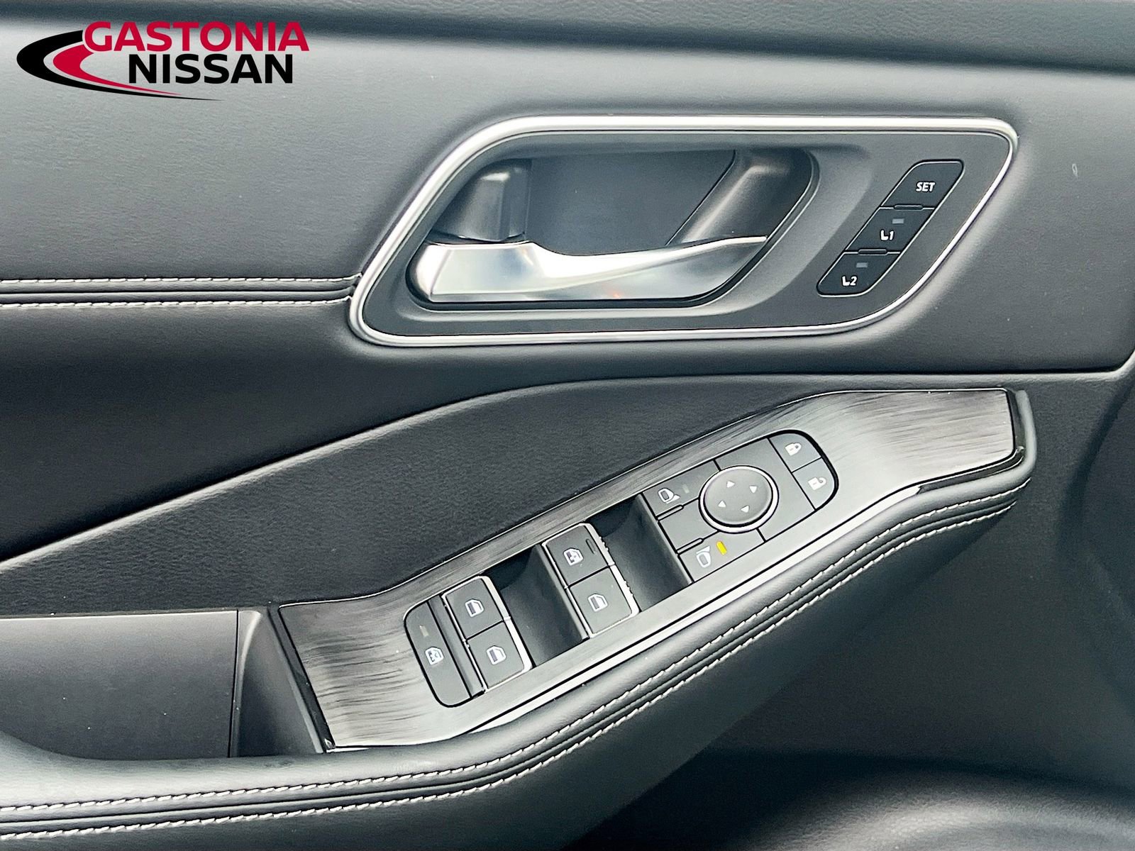 Used 2026 Nissan Rogue Platinum w/ Platinum Premium Package image 23