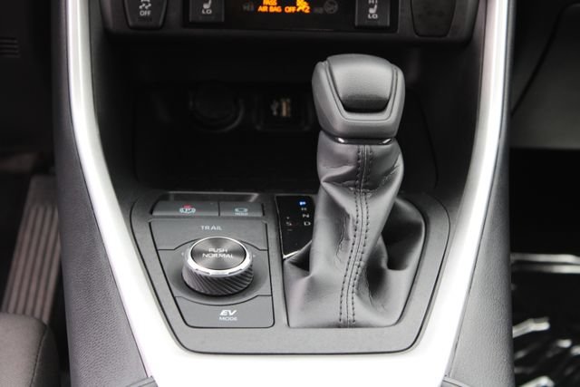 Used 2025 Toyota RAV4 Woodland Edition w/ Weather Package AWD/4WD image 18