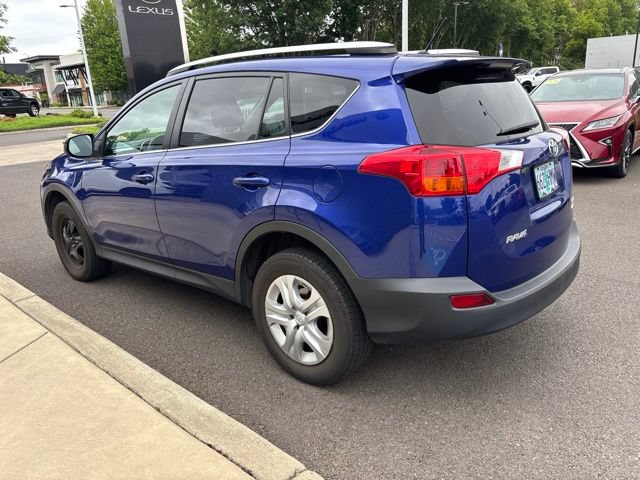Used 2015 Toyota RAV4 LE AWD/4WD image 4