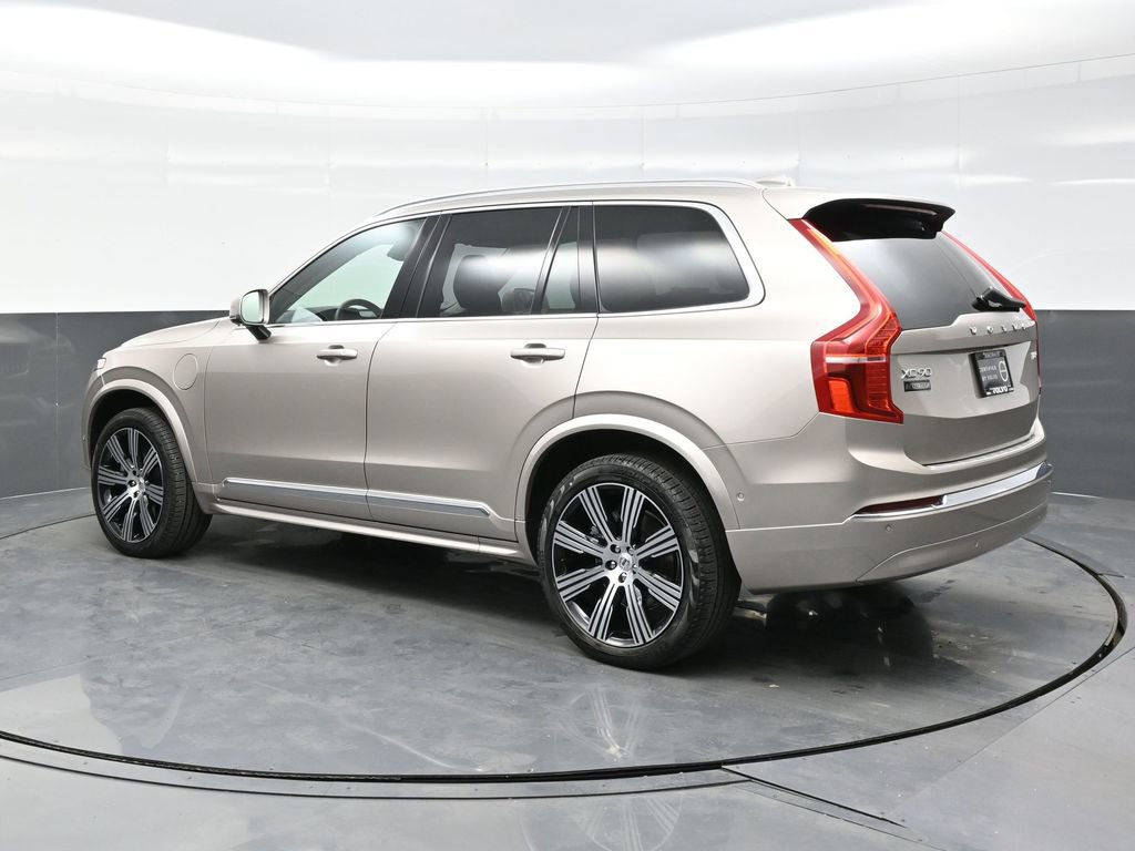 Used 2025 Volvo XC90 T8 Plus w/ Protection Package Premier image 4