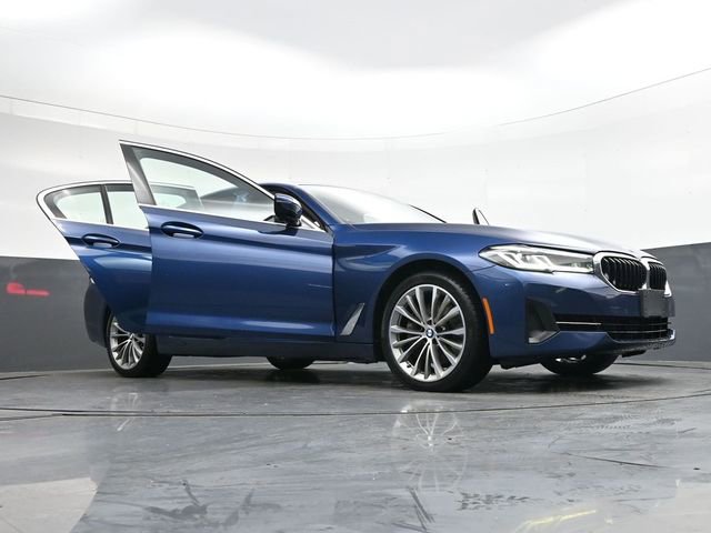 Used 2022 BMW 540i xDrive w/ Premium Package image 41