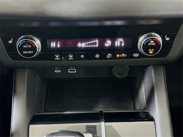 Used 2023 Mitsubishi Outlander SE image 16