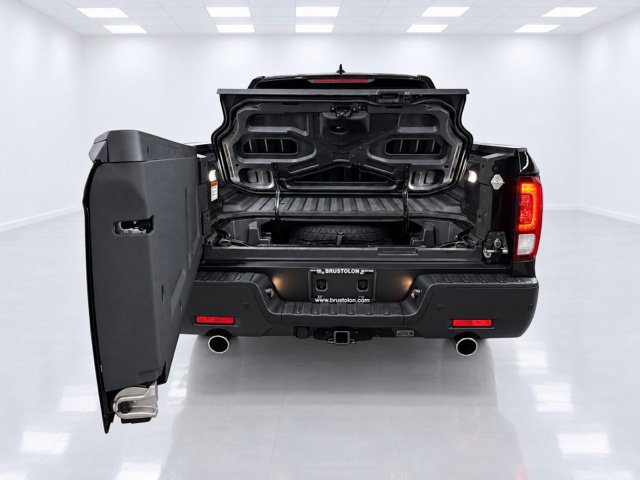 Used 2023 Honda Ridgeline Black Edition image 17