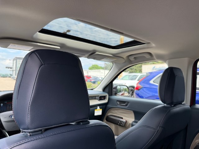 Used 2025 Ford Maverick Lariat w/ 4K Tow Package AWD/4WD image 28