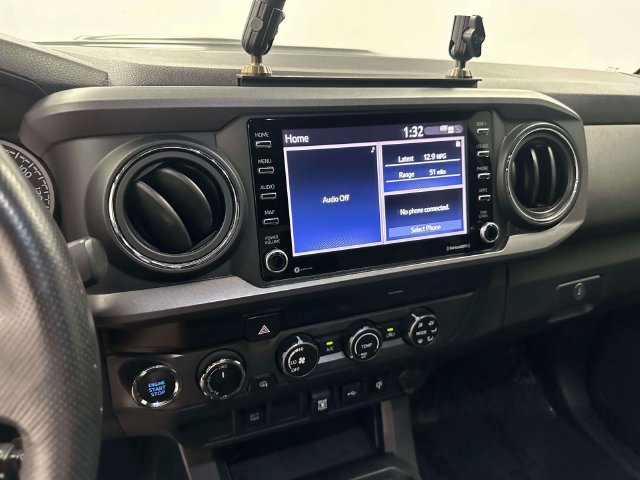 Used 2020 Toyota Tacoma TRD Sport AWD/4WD image 44