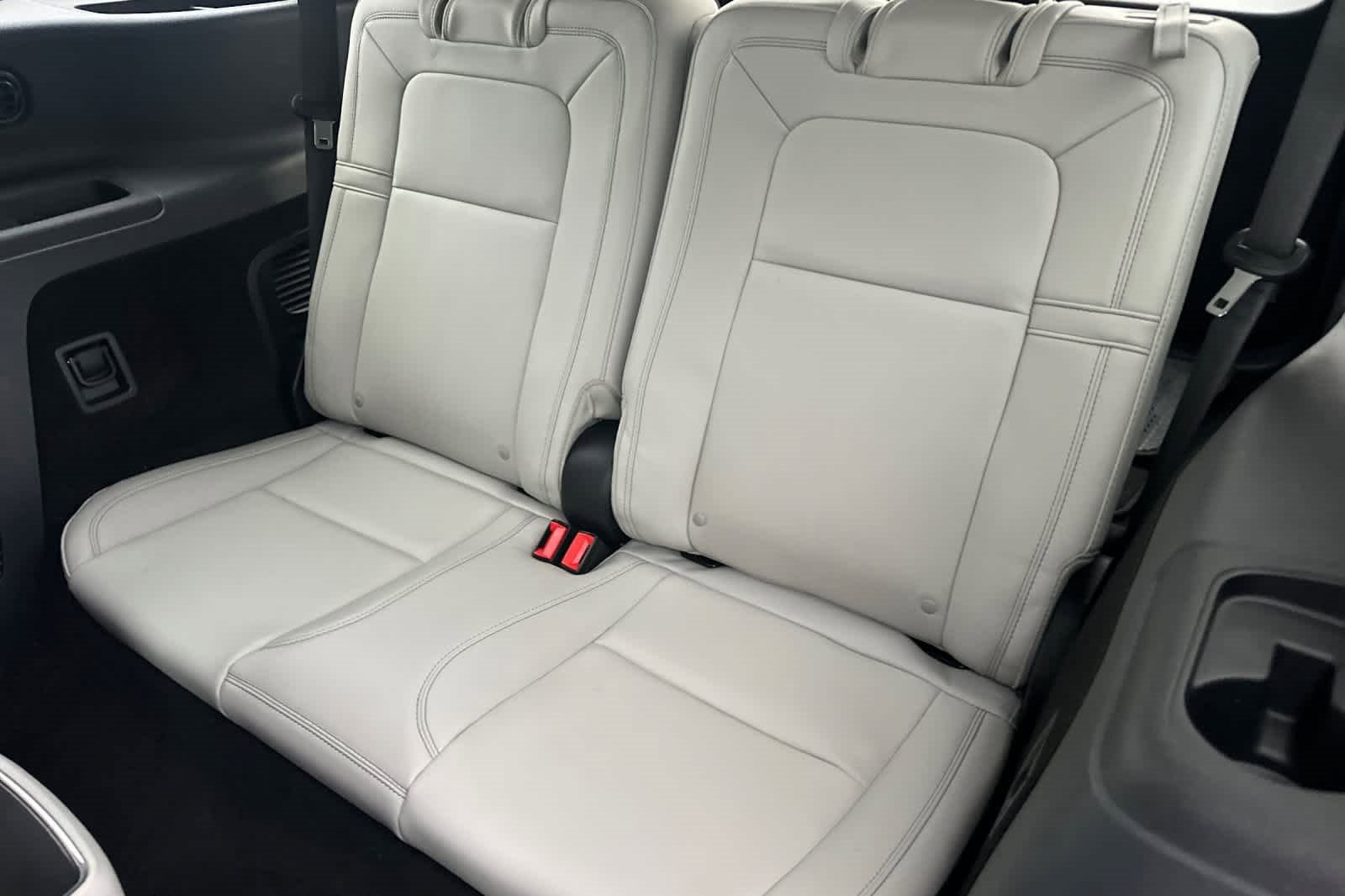 Used 2025 Lincoln Aviator Reserve image 15