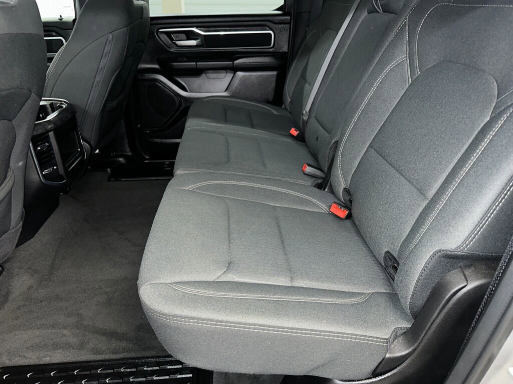 Used 2024 RAM 1500 Big Horn AWD/4WD image 17