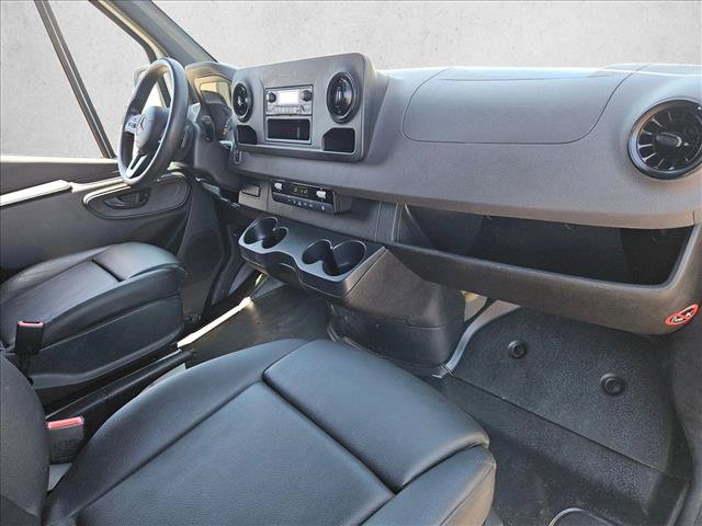 Used 2022 Mercedes-Benz Sprinter 2500 image 23