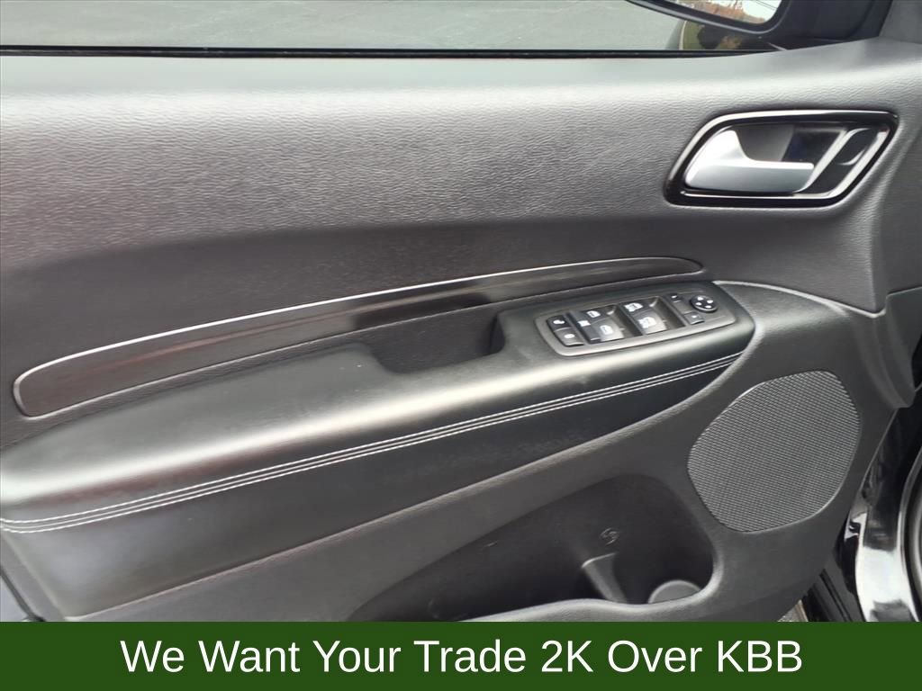 Used 2022 Dodge Durango SXT w/ Blacktop Package image 11