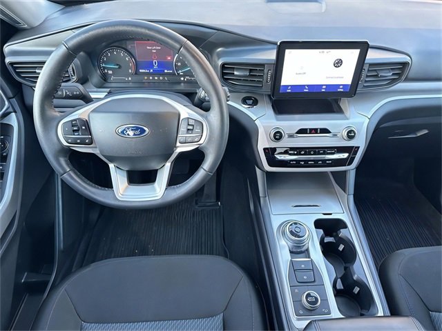 Used 2024 Ford Explorer XLT image 8