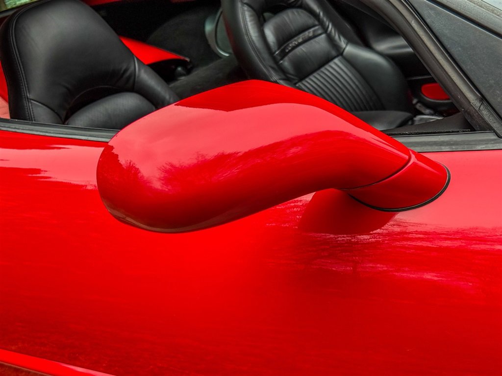 Used 2004 Chevrolet Corvette Coupe w/ Roof Package image 37