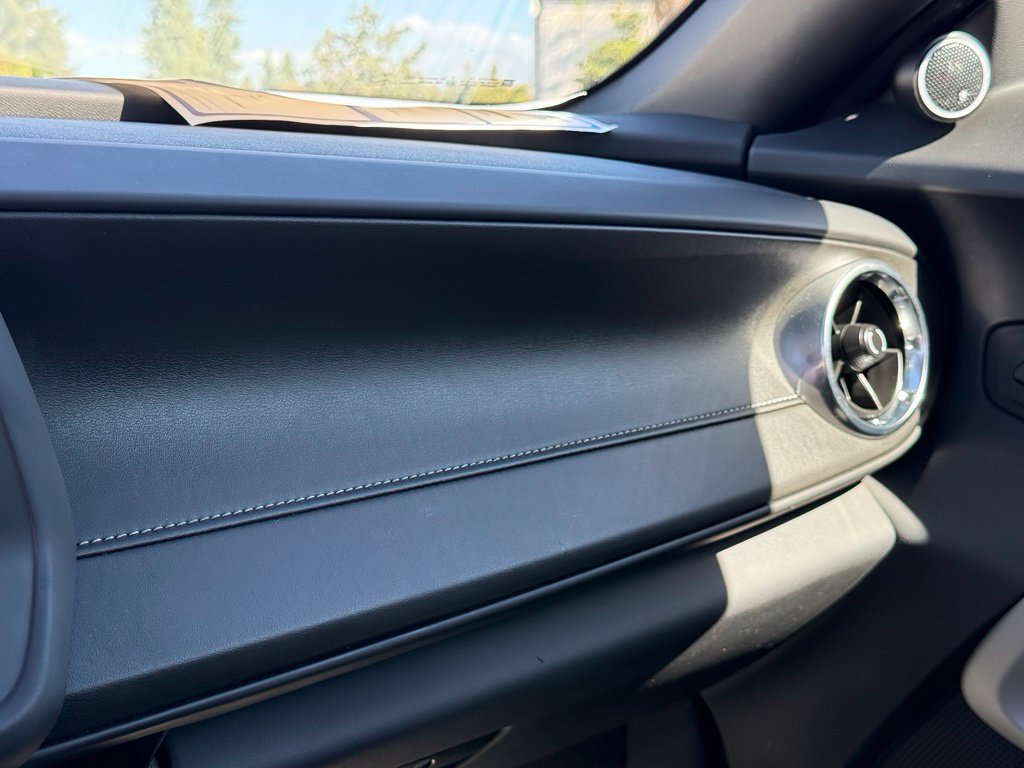 Used 2023 Chevrolet Camaro LT RWD image 9
