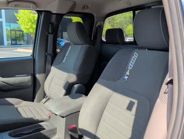Used 2013 Nissan Frontier PRO-4X image 8