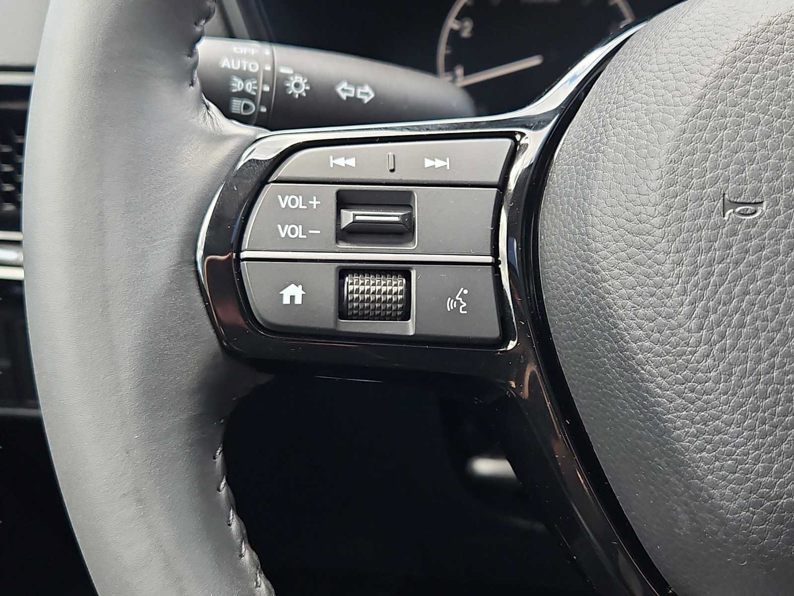 Used 2024 Honda CR-V EX-L image 19